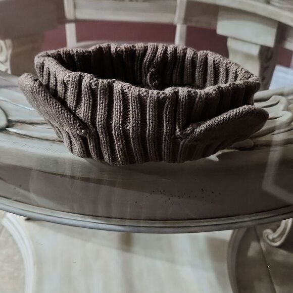 🦋3/$15💰 Brown animal ear knit headband 💥Final Price💥 - Picture 1 of 2